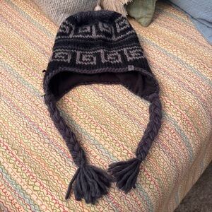 The North Face Boulder Peruvian II Beanie hat w/traditional ear flaps and braids